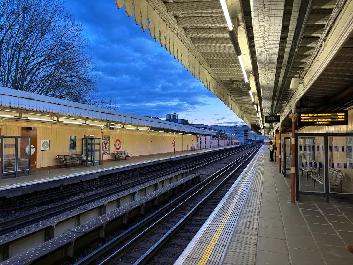 Latimer Road Station
